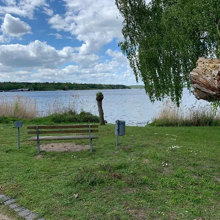 Ferienwohnung Am Mueritz Seeufer Waren  Extérieur photo